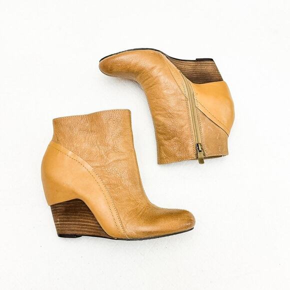 Vince Camuto Hillarie Wedge Heeled Leather Boot Round Toe Tan Size 6.5 - Picture 5 of 5